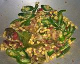 Foto langkah ke 3 dari resep Tumis Kepah Asin.