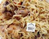 A picture of step 5 of Indomie with ketcheup.
