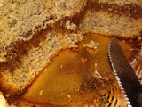 Torta - budín de banana con crema de dulce de leche y cacao