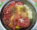 Foto langkah ke 4 dari resep Patty Burger Homemade 🍔🍔.