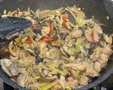 รูปขั้นตอนการทำที่ 6 ของ ไก่ผัดขิงทำง่ายแต่อร่อยมาก
