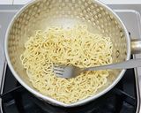 Foto langkah ke 8 dari resep Nasi Kuning Banjar.