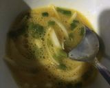 Foto langkah ke 1 dari resep Telur Dadar Roti.
