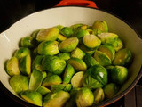 Repollo de Bruselas salteados