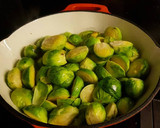 Foto del paso 3 de la receta: Repollo de Bruselas salteados