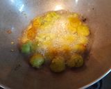A picture of step 5 of Besan Kadhi.