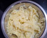A picture of step 1 of Aloo Paratha.
