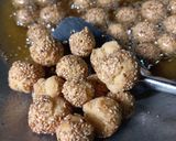 Foto langkah ke 8 dari resep Onde ketawa wijen.