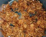 Foto langkah ke 3 dari resep Bawang Goreng Renyah.