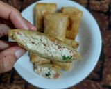 Foto langkah ke 3 dari resep Martabak tahu kornet simpel.