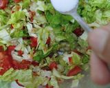 صورة لخطوة 4 من وصفة سلاطة خس بذور الكتان🥬