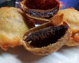 A picture of step 4 of Fried dark fantasy biscuit.