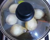 Foto del paso 2 de la receta: Peras en salsa de leche condensada, nata y canela
