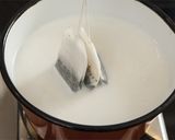 A picture of step 2 of Peanut Butter Bubble Milk Tea.