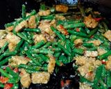 Foto langkah ke 3 dari resep Oseng tempe kacang panjang.