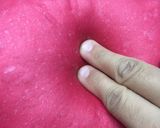 Foto langkah ke 4 dari resep Donat Crispy Red Velvet.