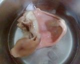 Hình bước làm 1 của món Nộm tai heo đơn giản
