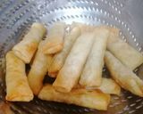A picture of step 6 of Spring Rolls.