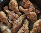 A picture of step 2 of Pan cooked drum sticks.