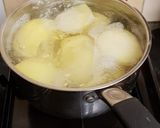 A picture of step 4 of Homemade Beef Burgers 🍔.