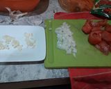 Foto del paso 2 de la receta: Pastas a la mantequilla con salsa de tomate y champiñones