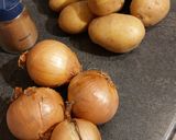Une image de l'étape 2 de Gâteau de pommes de terre aux oignons.