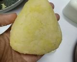 Hình bước làm 5 của món Xôi Đậu Xanh Sầu Riêng Phiên Bản Onigiri