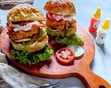 Foto langkah ke 8 dari resep Burger Isi Ayam Krispy Dengan Homemade Bun.