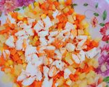 Hình bước làm 2 của món Bánh tráng chiên xúc salad rau củ