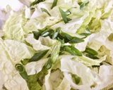 Hình bước làm 2 của món Salad Cải Thảo & Xúc Xích Tươi Nướng