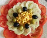 Foto del paso 3 de la receta: Ensalada de tomate y pepino
