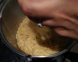 A picture of step 2 of Spaghetti pasta Carbonara.
