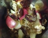 A picture of step 2 of Apple smoothie.