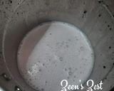 A picture of step 3 of Dragon Fruit and Coconut Milk Smoothie.