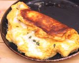Habkönnyű sajtos omlett recept fázis 7 fotója