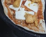 A picture of step 2 of Pita pizza.