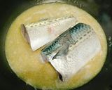 Foto langkah ke 2 dari resep Saba Miso (Simmered Mackerel in Miso Sauce).