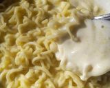 Foto langkah ke 7 dari resep Mie Kari Kuah Susu Keju Spesial.