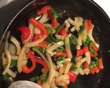 Foto del paso 4 de la receta: Hamburguesas vegetarianas con papas a las francesas fritas 