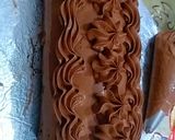 A picture of step 6 of Yummy chocolate ice cream cake.