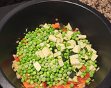 Foto del paso 3 de la receta: Arroz con calabacín, zanahoria y pimientos