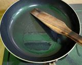 Foto langkah ke 2 dari resep Nasi goreng kikil kambing simpel.
