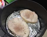 รูปขั้นตอนการทำที่ 3 ของ บะหมี่งาดำซอสแกงกะหรี่หมูอบ
