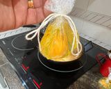 Foto del paso 8 de la receta: Setas de cultivo a ajillo con jamón y salsa con huevo poché