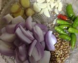 A picture of step 3 of Creamy Hara masala pasandy.