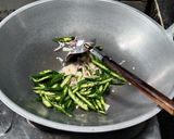 Foto langkah ke 3 dari resep 405. Ikan Asin Cabe Ijo.