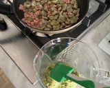 Foto del passaggio 1 della ricetta Penne con fave e prosciutto cotto🫛
