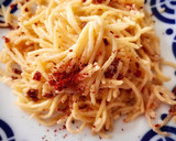 Foto del paso 3 de la receta: Spaghetti picante con cremoso de tomate seco y alcaparras crujientes
