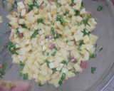 Foto del paso 3 de la receta: Tortilla de papas con cebolla, espinacas y jamón serrano