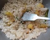 A picture of step 2 of Sabudana Khichdi.